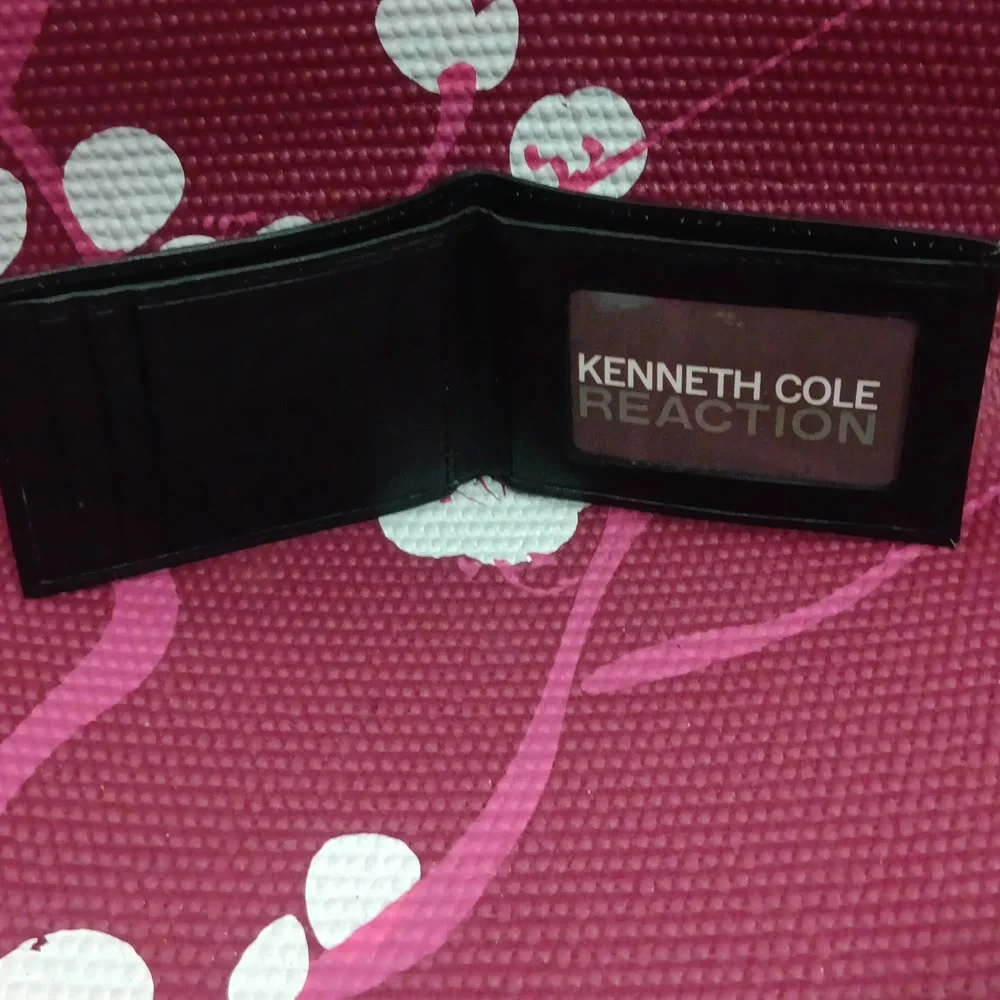Kenneth Cole - Picture 2 of 3